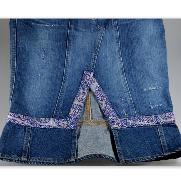 Roberto Cavalli Denim Jeans Embroidered Ribbon Skirt Size 40 - Picture 4 of 11